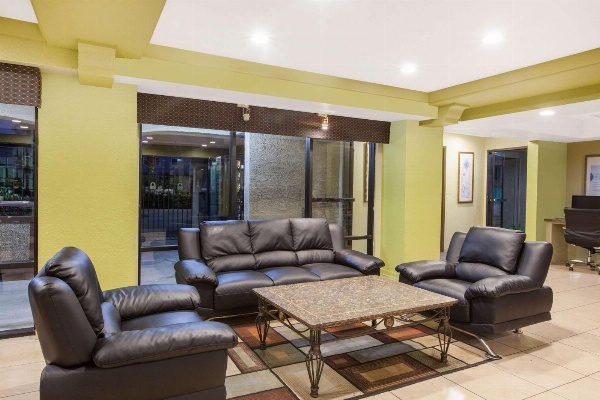 Days Inn by Wyndham San Jose Airport Main image